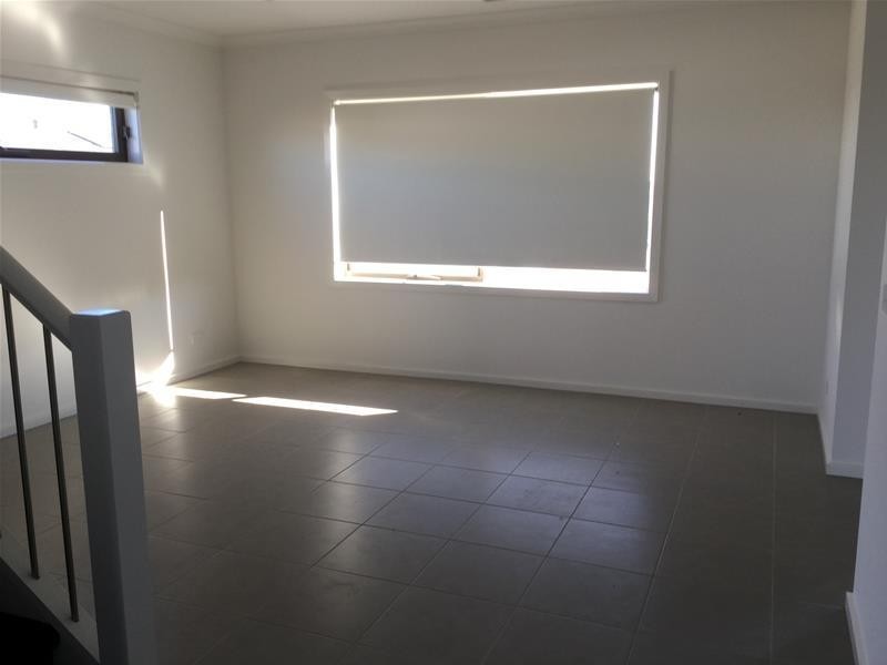 7/23 Atlantic Drive, Pakenham VIC 3810