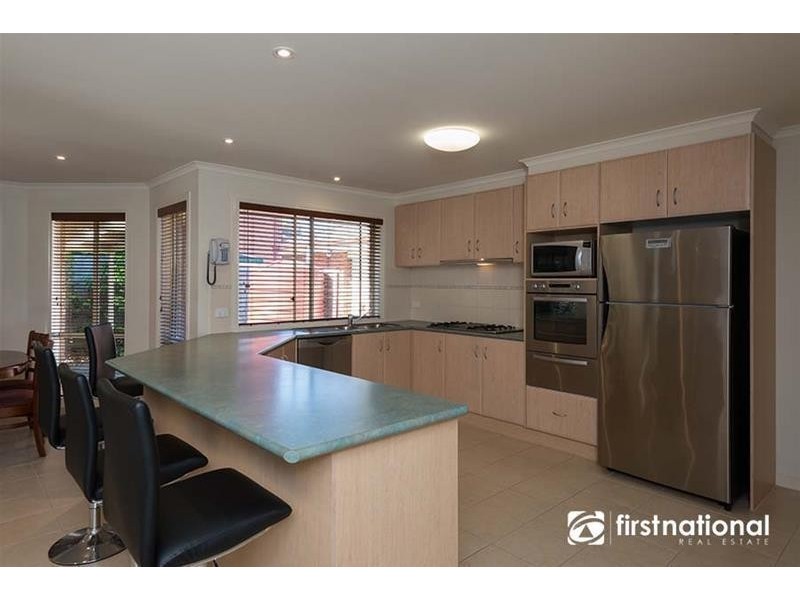 2 McIlwraith Court, Berwick VIC 3806