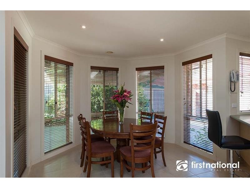 2 McIlwraith Court, Berwick VIC 3806