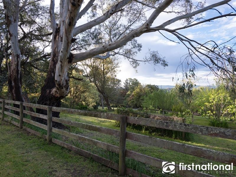 10 Sugarloaf Road, Beaconsfield Upper VIC 3808