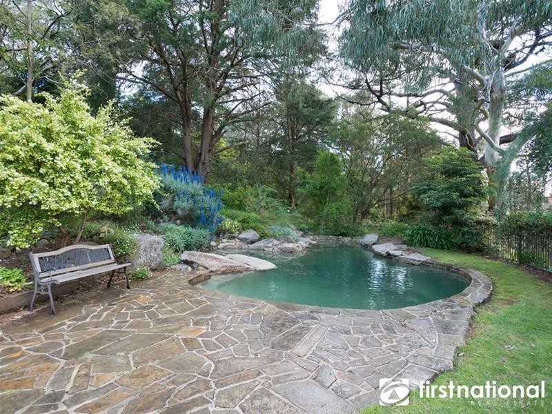 10 Sugarloaf Road, Beaconsfield Upper VIC 3808