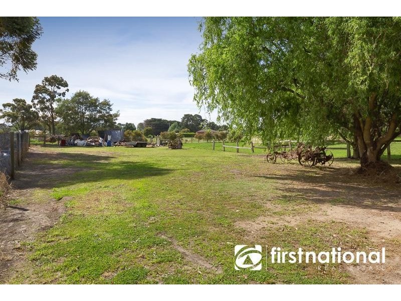 6 Dixons Road, Cardinia VIC 3978