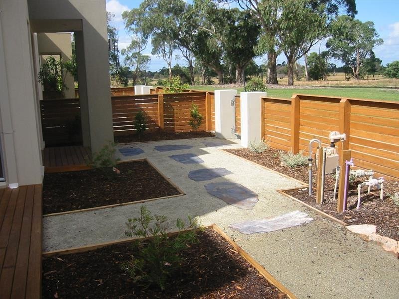 2 Manna Row, Officer VIC 3809