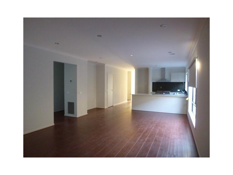 11 Anvil Way, Clyde North VIC 3978