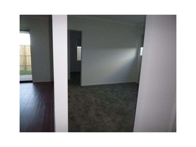 11 Anvil Way, Clyde North VIC 3978