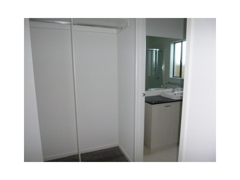 11 Anvil Way, Clyde North VIC 3978