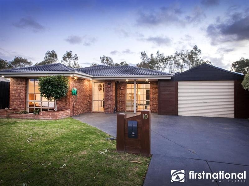 10 Insignia Crescent, Berwick VIC 3806