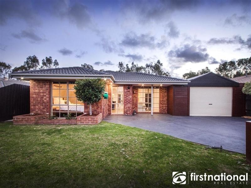 10 Insignia Crescent, Berwick VIC 3806