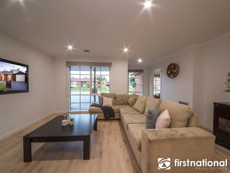 10 Insignia Crescent, Berwick VIC 3806
