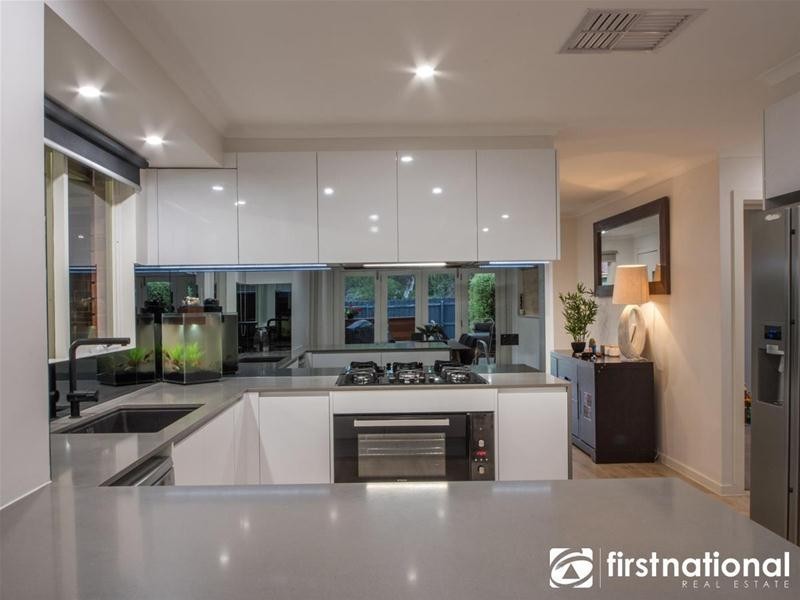 10 Insignia Crescent, Berwick VIC 3806