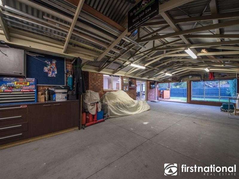 10 Insignia Crescent, Berwick VIC 3806