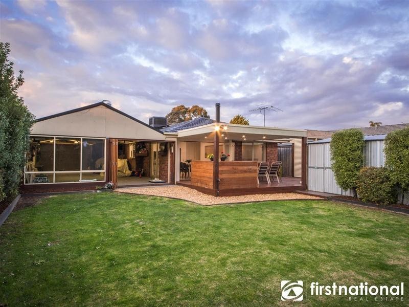 10 Insignia Crescent, Berwick VIC 3806