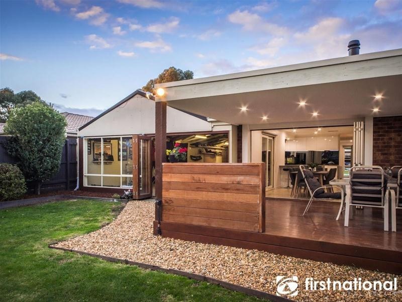 10 Insignia Crescent, Berwick VIC 3806