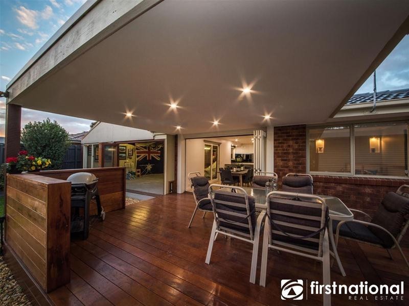 10 Insignia Crescent, Berwick VIC 3806