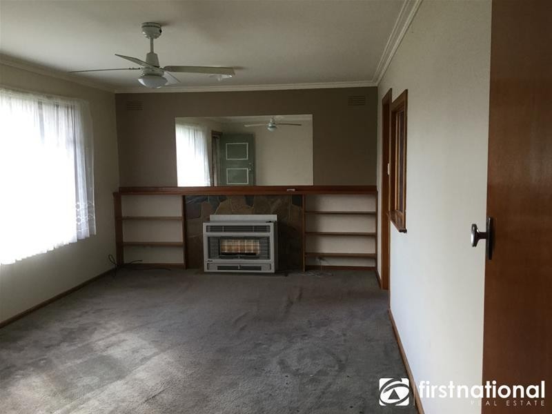 77 Princes Highway, Pakenham VIC 3810