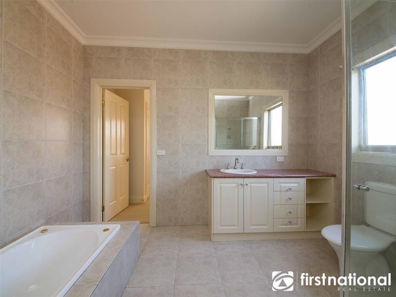 3B Allardice Parade, Berwick VIC 3806