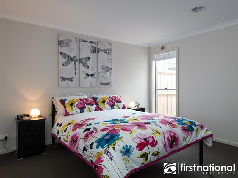 9 Heathfield Lane, Officer VIC 3809