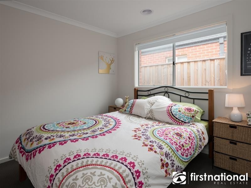 9 Heathfield Lane, Officer VIC 3809