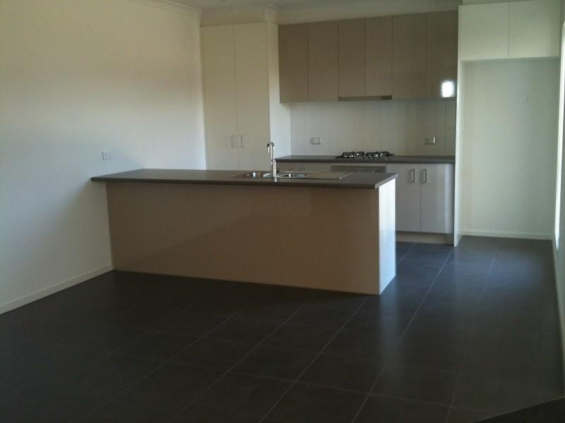 39 Hammond Crescent, Officer VIC 3809