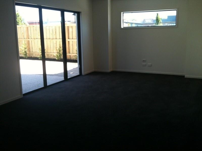 39 Hammond Crescent, Officer VIC 3809