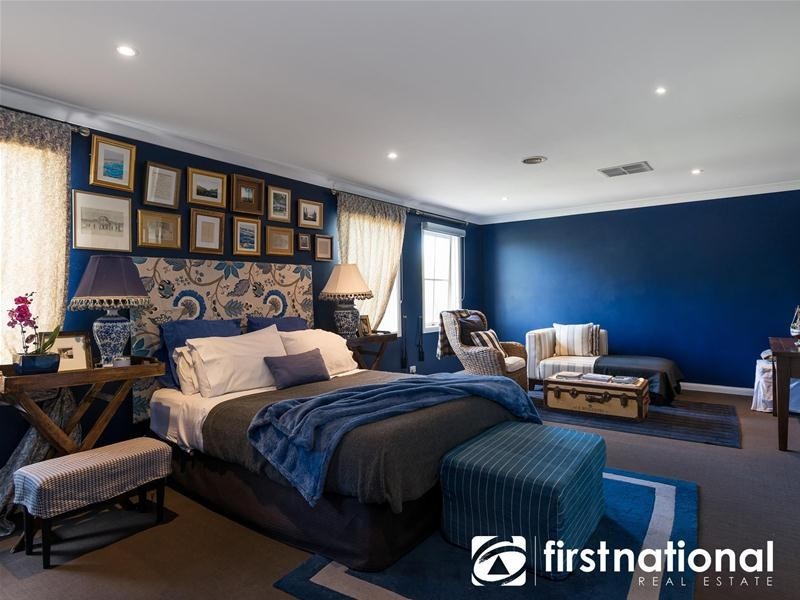 54 William Road, Berwick VIC 3806