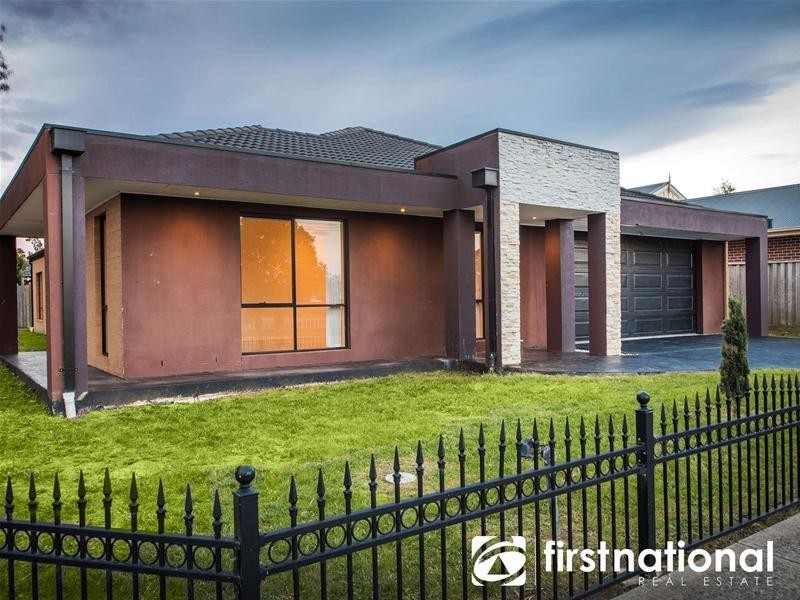 9 Colonial Way, Pakenham VIC 3810
