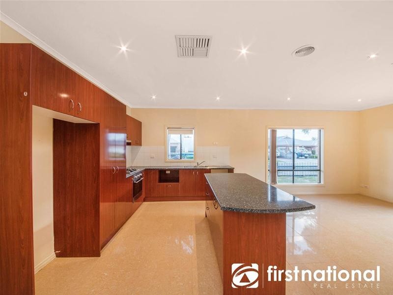 9 Colonial Way, Pakenham VIC 3810
