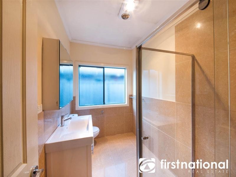 9 Colonial Way, Pakenham VIC 3810