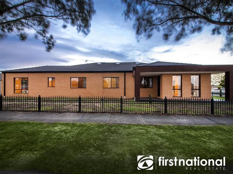 9 Colonial Way, Pakenham VIC 3810