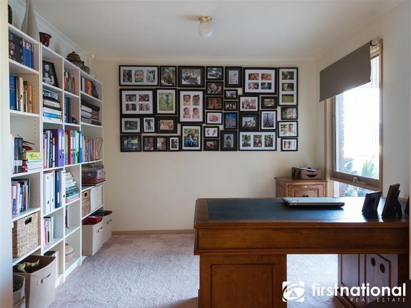 8 Nana Walk, Narre Warren South VIC 3805