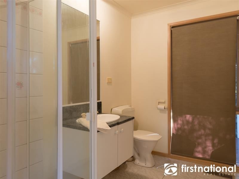 8 Nana Walk, Narre Warren South VIC 3805