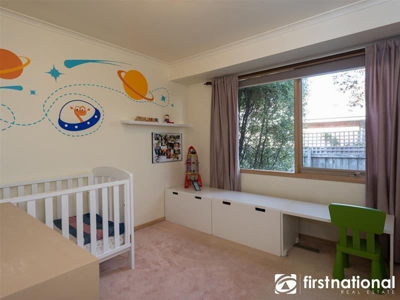 8 Nana Walk, Narre Warren South VIC 3805