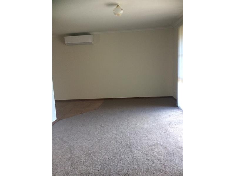 61 Strong Drive, Hampton Park VIC 3976