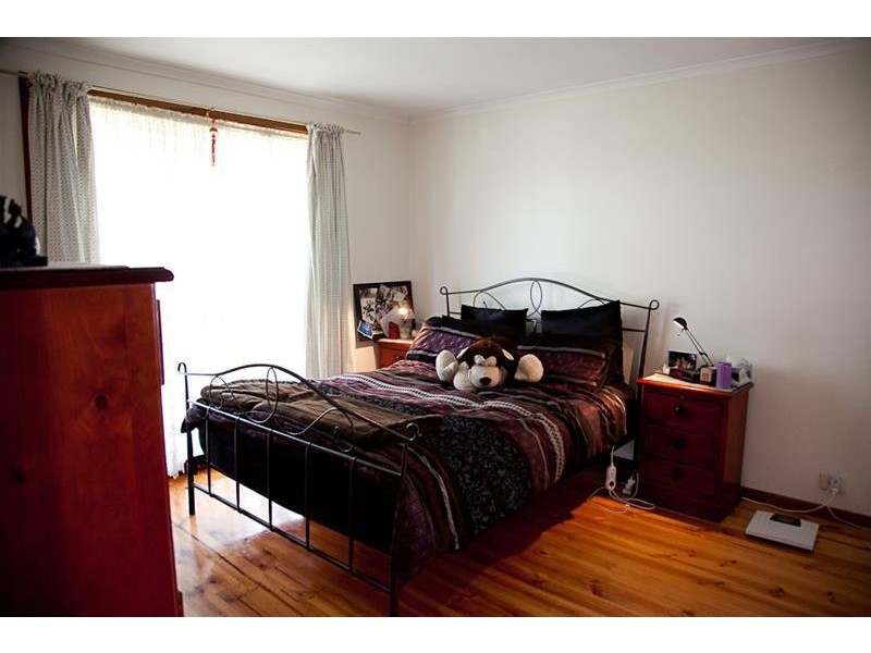 18 Tilba Court, Berwick VIC 3806