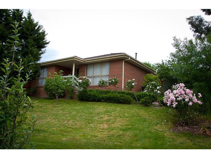 18 Tilba Court, Berwick VIC 3806