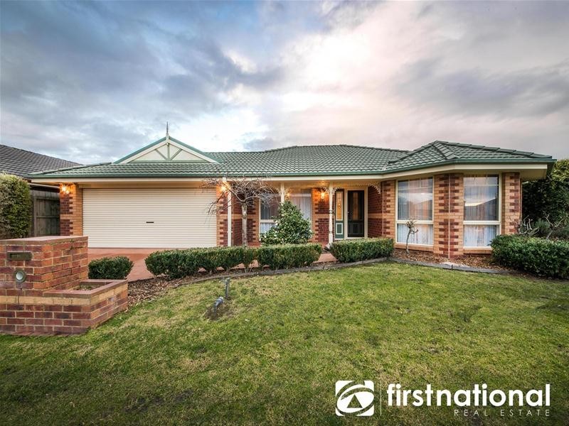 11 Camelia Way, Pakenham VIC 3810