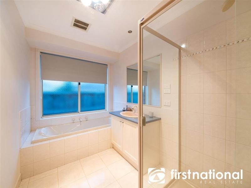 11 Camelia Way, Pakenham VIC 3810