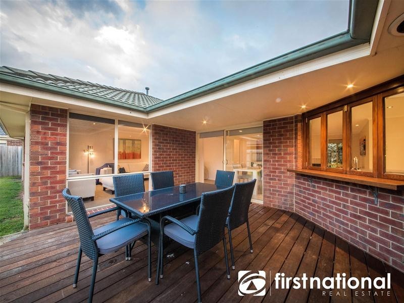 11 Camelia Way, Pakenham VIC 3810