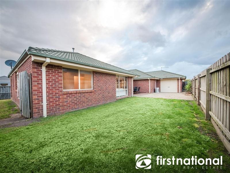 11 Camelia Way, Pakenham VIC 3810
