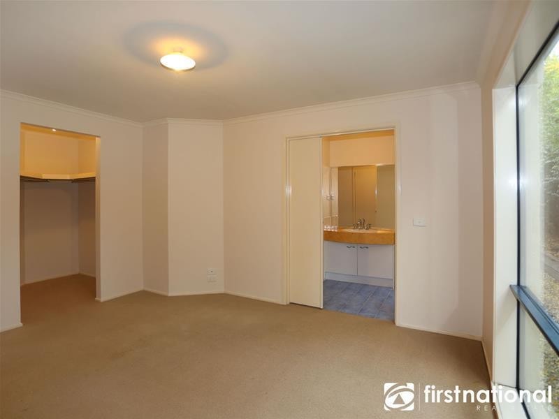 11 Edgbaston Circuit, Berwick VIC 3806