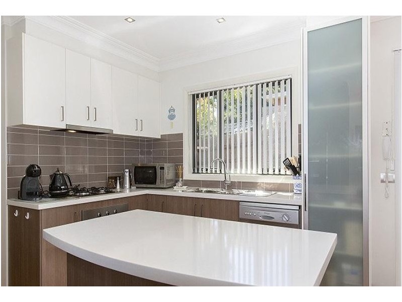 2/59 Lyall Road, Berwick VIC 3806