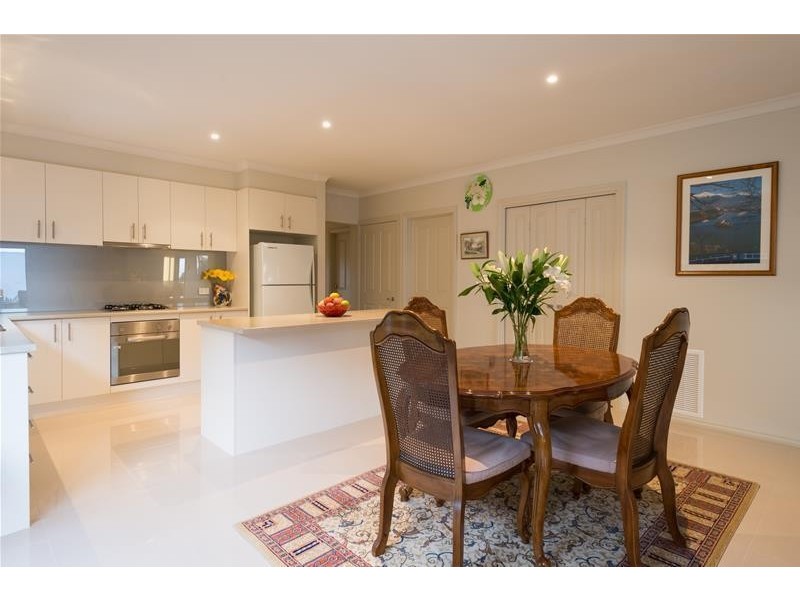 12 Superior Waters, Pakenham VIC 3810