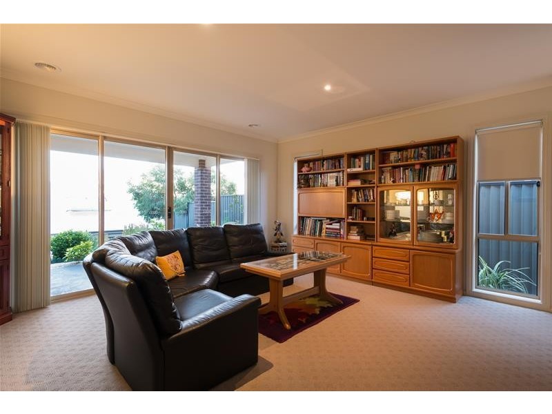 12 Superior Waters, Pakenham VIC 3810