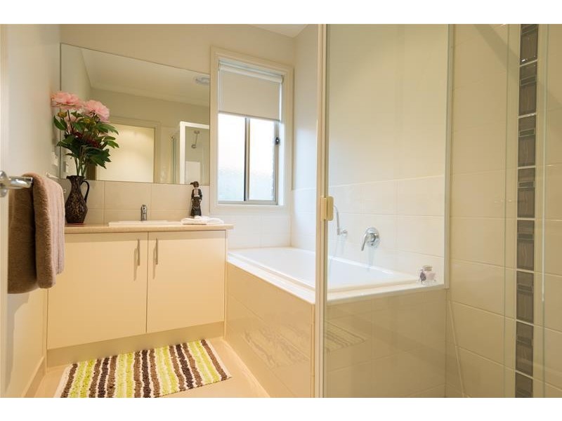 12 Superior Waters, Pakenham VIC 3810