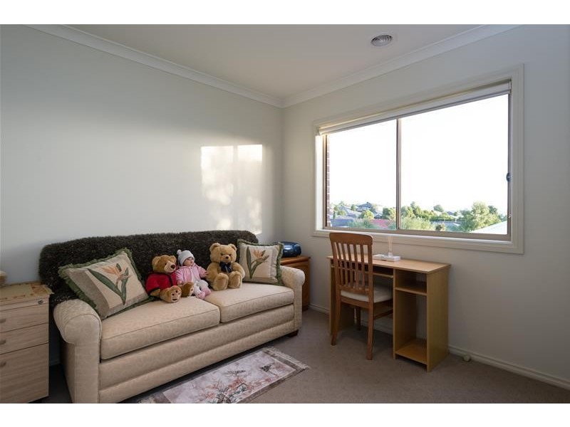 12 Superior Waters, Pakenham VIC 3810