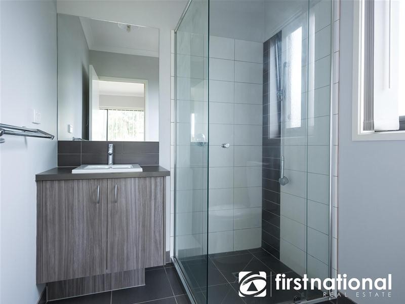 26 Bonneville Parade, Pakenham VIC 3810