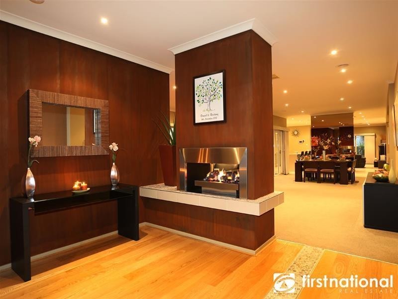 24 Montpelier Drive, Berwick VIC 3806