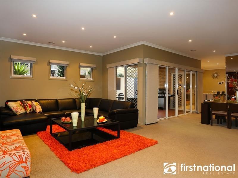 24 Montpelier Drive, Berwick VIC 3806