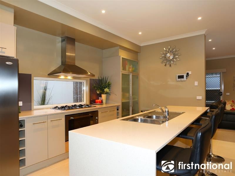 24 Montpelier Drive, Berwick VIC 3806