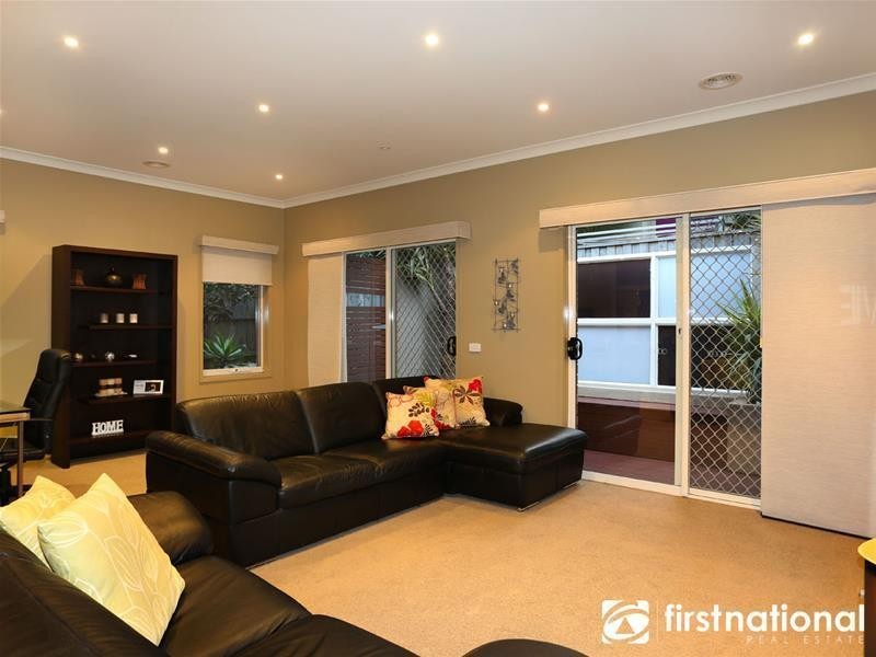 24 Montpelier Drive, Berwick VIC 3806